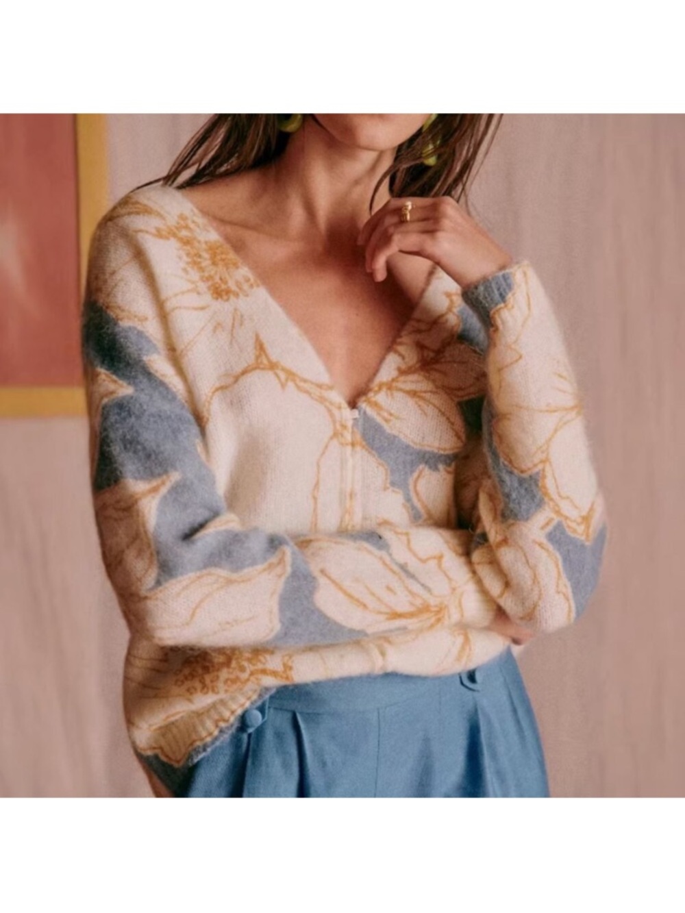 Sold NWOT✨Sézane Lisette Jumper Cream & Blue Floral V-Neck-Small